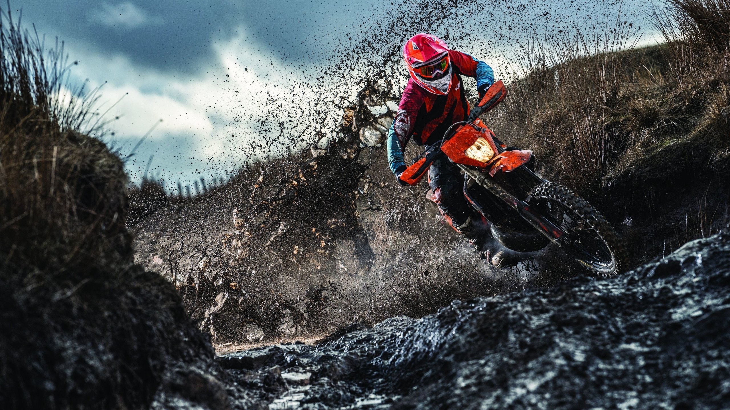 开云注册网址-攀岩救援技能比赛，锻炼实用救援技巧，攀岩 技能